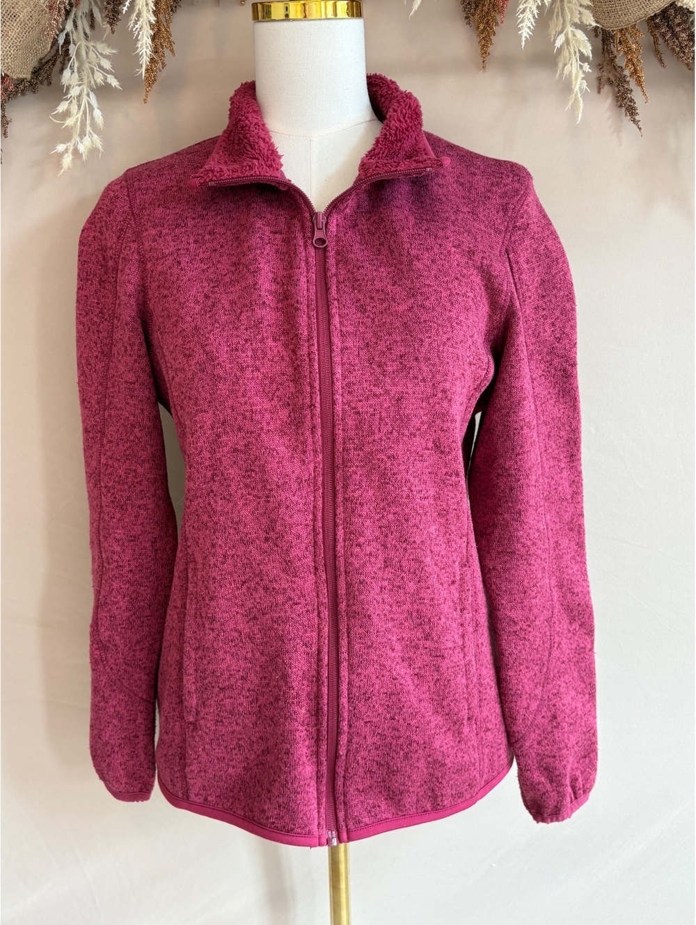 SwissTech Women's Medium Fleece Jacket in Burgundy with Full Zip